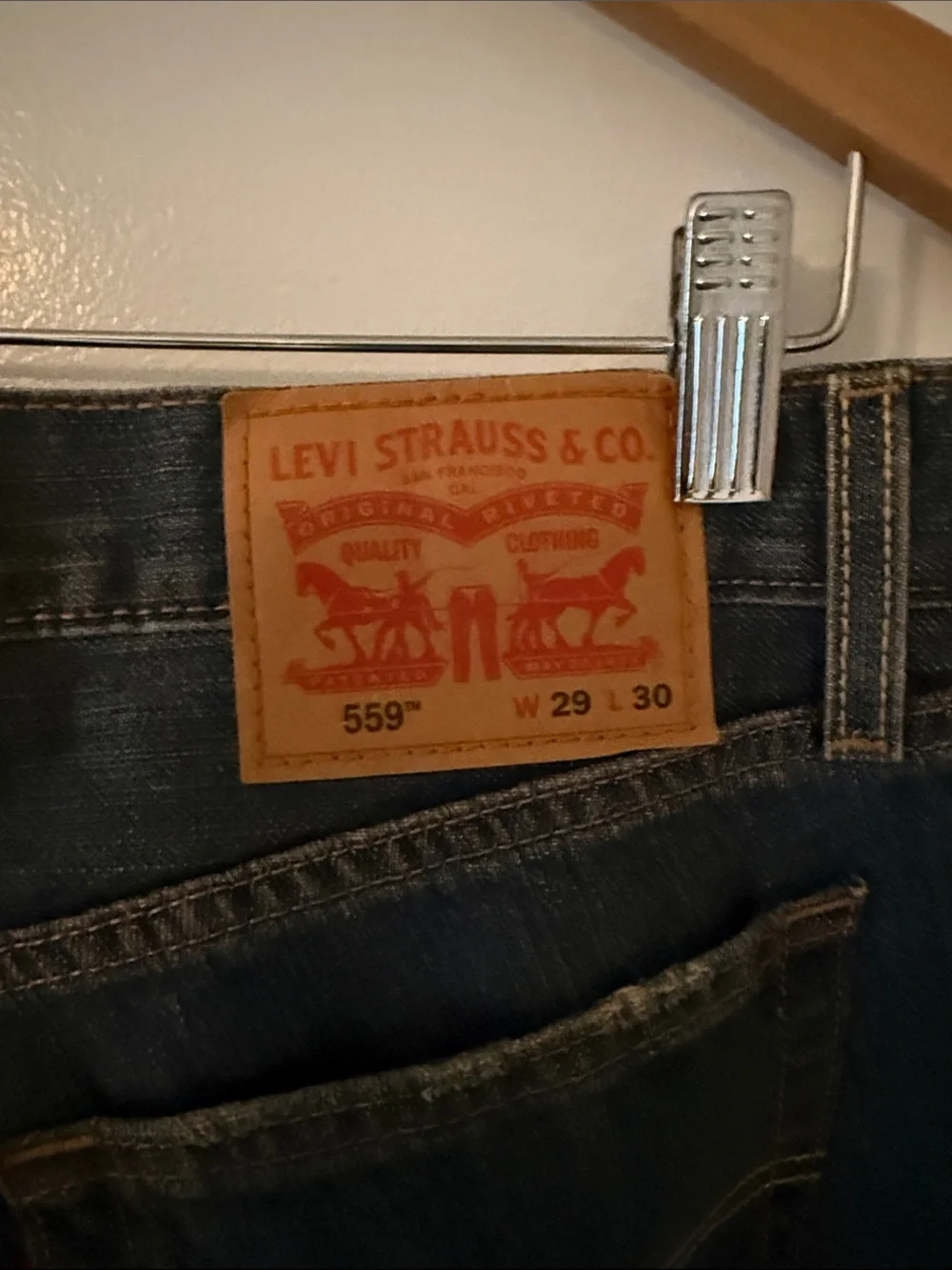 Levis straight leg